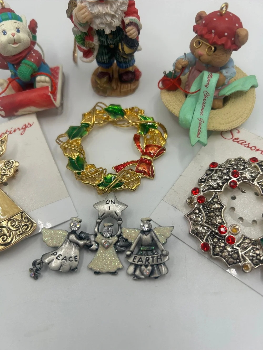 CHRISTMAS ORNAMENTS & BROOCHES VINTAGE SALE